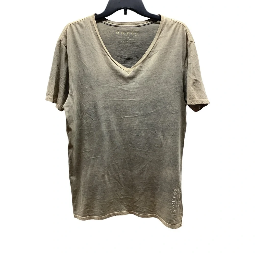 Guess Size Large V-Neck Graphic Tee. Preloved - Picture 1 of 5
